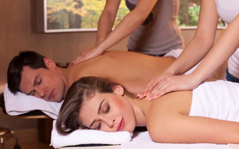 O poder da massagem relaxante entre casais
