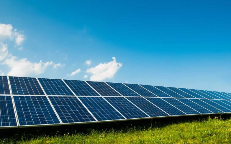 Como a Energia Solar Revoluciona a Energia