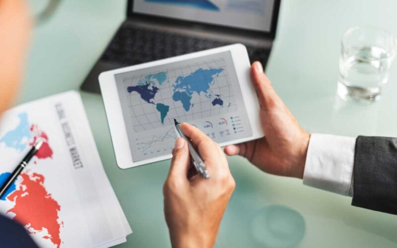 Investir no exterior: diversifique e proteja seus bens